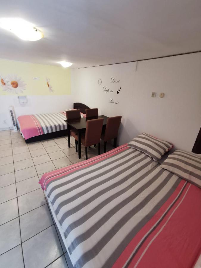 Unique Apartments Malinska Bagian luar foto