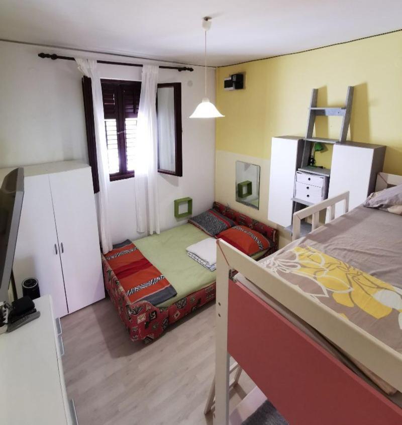 Unique Apartments Malinska Bagian luar foto